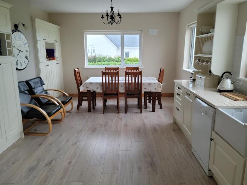 Coastal View Cottage Mullagh  Dış mekan fotoğraf
